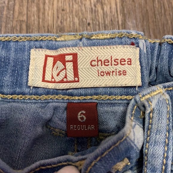 Size 6 - Picture 2 of 3